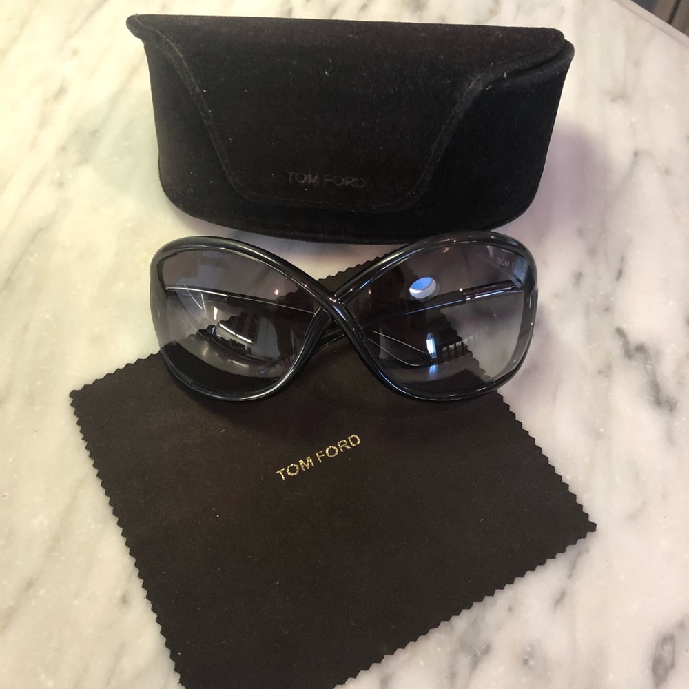 COPY: Tom Ford sunglasses whitney